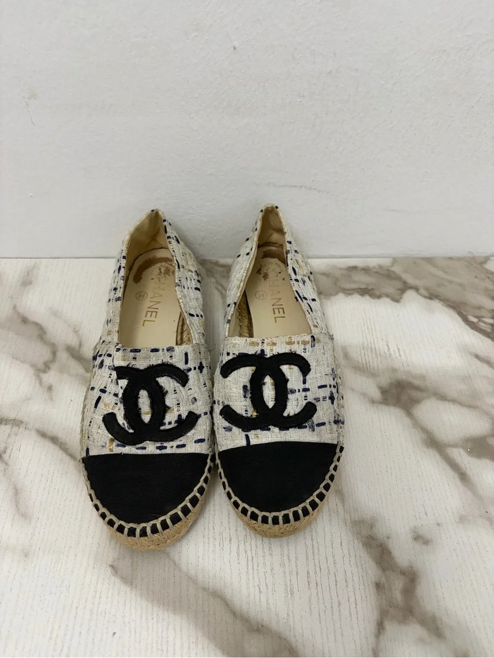 Authentic CHANEL Tweed Interlocking CC Cap Toe Espadrilles (Model/Serial: ZG2976
